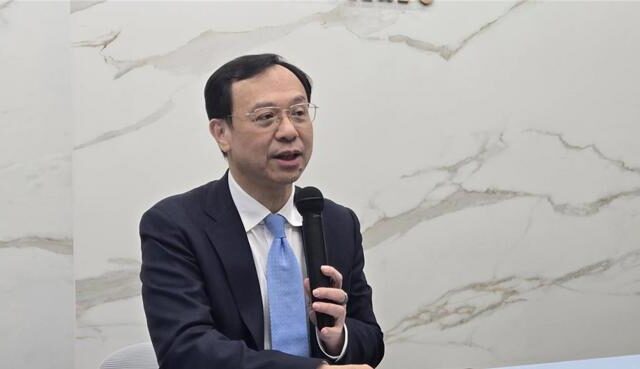 台灣新聞通訊社-三班護病比2028才上路 台大、北榮等6大醫院工會轟背棄賴清德承諾