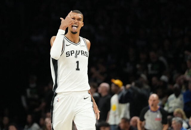 台灣新聞通訊社-NBA》文班亞馬神紀錄比肩3神獸！霸氣宣言：為大場面而生