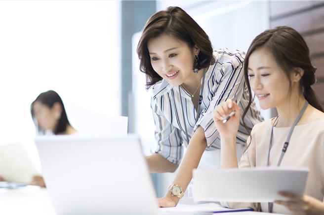台灣新聞通訊社-投資熱絡 基金平台：女性基金開戶數高於男性 30-39歲女性年增3倍