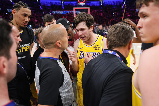 台灣新聞通訊社-NBA》嗆裁判哨聲偏雷霆！傳奇球星酸湖人：習慣罰球優勢