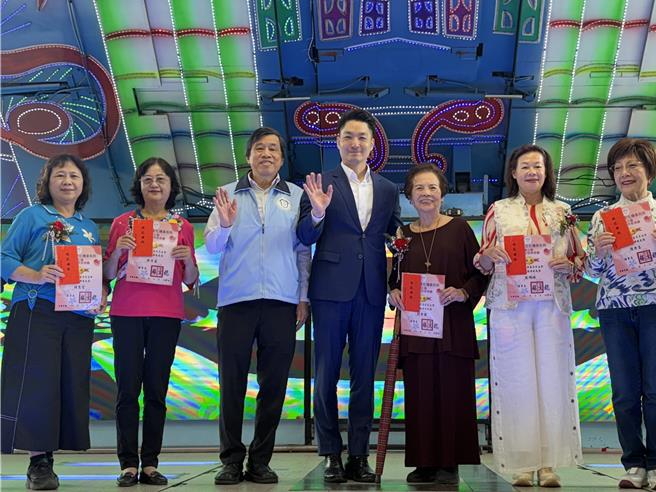 台灣新聞通訊社-崇正會攜手《中國時報》辦客家母親節 表彰14位模範母親