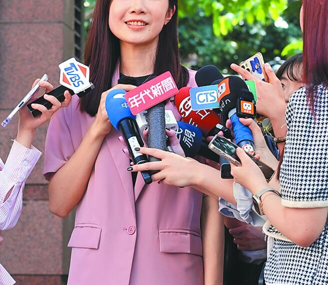 台灣新聞通訊社-楊寶楨退黨內幕黃光芹全說了 爆白營「3原因」不提名