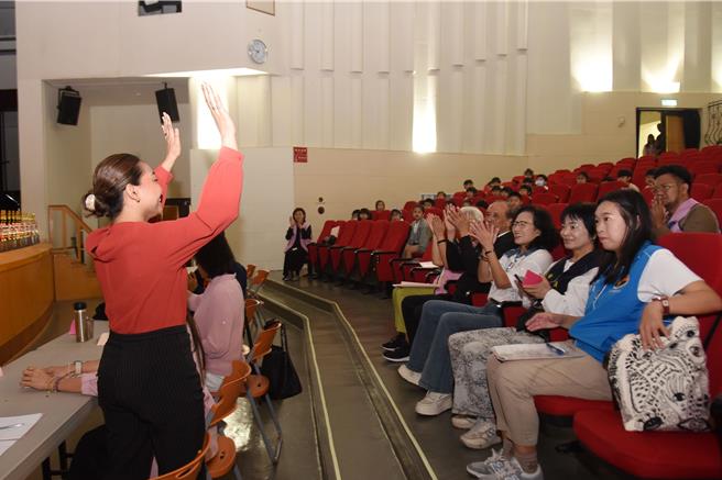 台灣新聞通訊社-苗栗縣政府攜手補教團體 幼兒英語演講比賽今登場