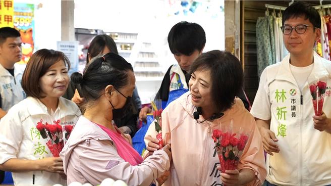 台灣新聞通訊社-拋「6欣政見」續跑早市 何欣純抨市府反針孔慢半拍