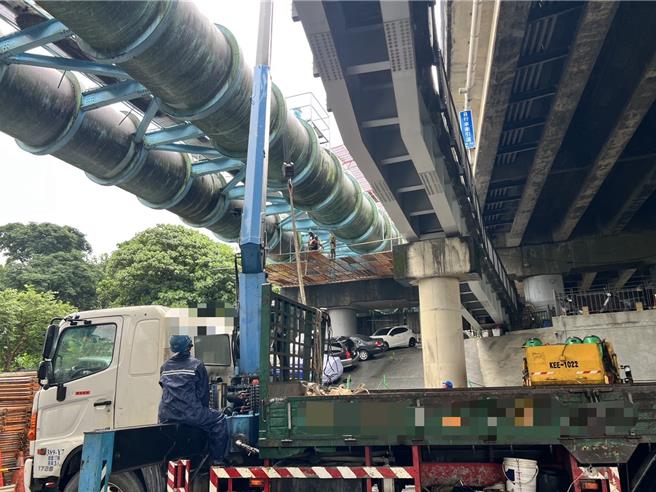 台灣新聞通訊社-新北永和工安意外！移工永福橋墜落送醫不治