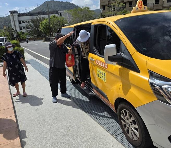 台灣新聞通訊社-屏東小黃公車6月起實施記點制 預約未到將停權