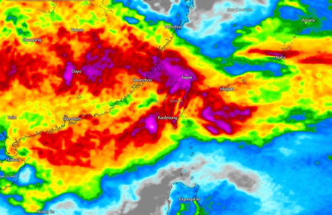 台灣新聞通訊社-雨彈明起轟到周六 3地區「一片紫紅」