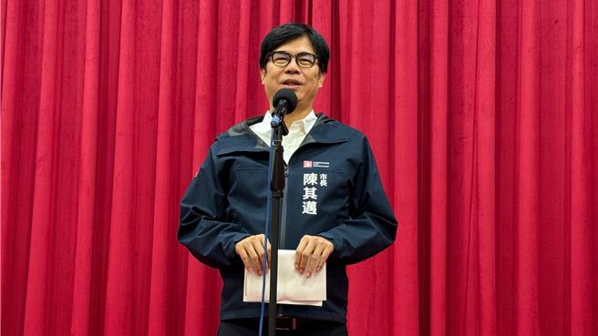 台灣新聞通訊社-藍前議長讚賴瑞隆「好市長」被指倒戈 陳其邁喊做人比做政治重要