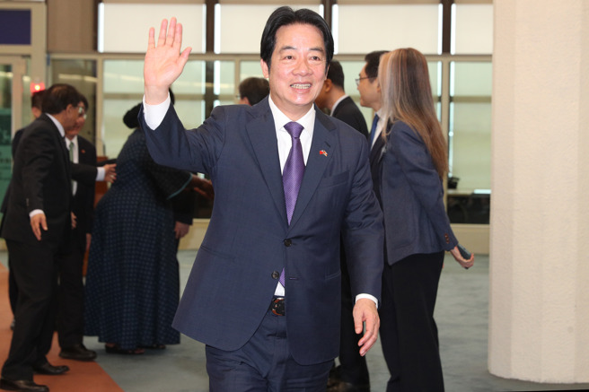 台灣新聞通訊社-賴喊「地球是圓的」 小草女神：敢用馬英九同一把尺檢驗嗎
