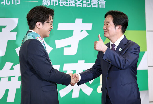 台灣新聞通訊社-看完沈伯洋參選聲明 鍾沛君狠酸「三無立委」：瘋起來連自己臉都打
