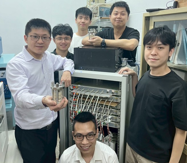 台灣新聞通訊社-台科大揭鋰電池裂縫迷思 延長使用壽命登國際期刊