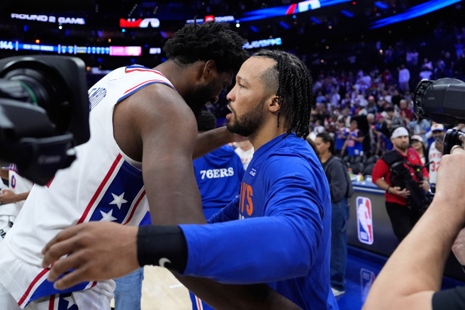 台灣新聞通訊社-NBA》尼克4戰橫掃七六人 巴克利:休息太久不是好事