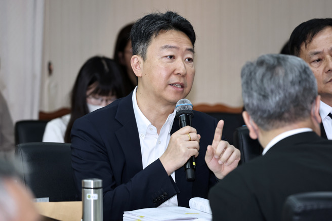 台灣新聞通訊社-道安改善未達標挨批成效差 交通部逾9000萬預算遭凍結