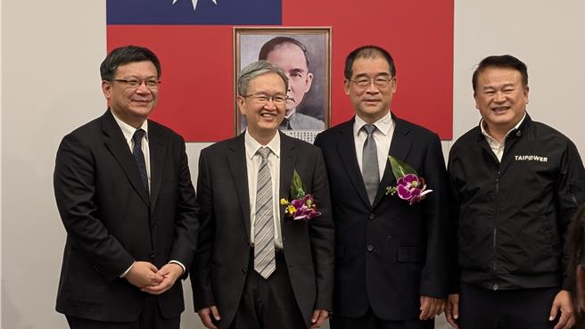 台灣新聞通訊社-台電總座退而不休!專任台機社董座 曾文生:推動自動化饋線建置