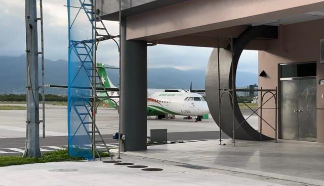 台灣新聞通訊社-立榮客機液壓異常 台東往台北中止起飛 影響55旅客