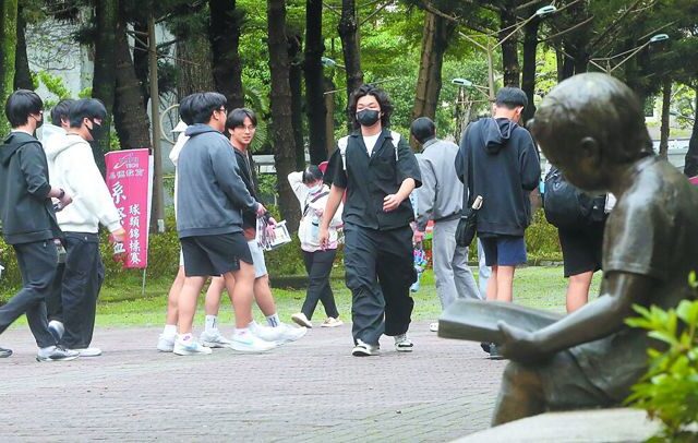 台灣新聞通訊社-公法學者、青年團體齊聲呼籲：立法院應速修法實現18歲公民權