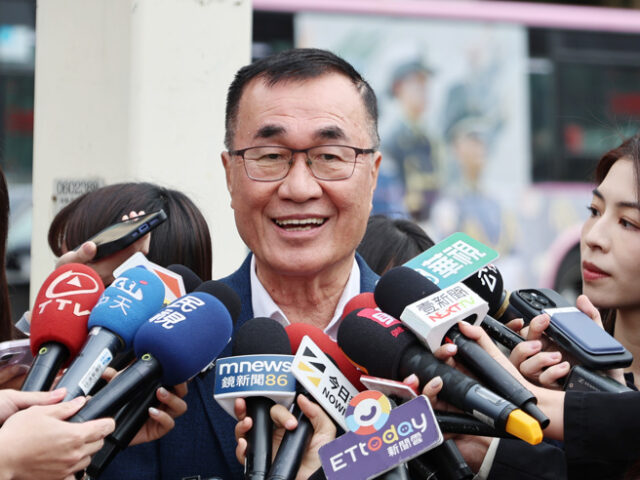 台灣新聞通訊社-跟不上時代？李四川自曝臉書貼文親力親為：點閱上百萬