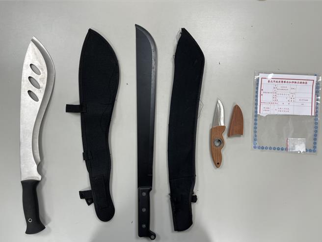 台灣新聞通訊社-慈母喚兒回家竟演變姊男友持刀追逐 警搜車起獲毒品