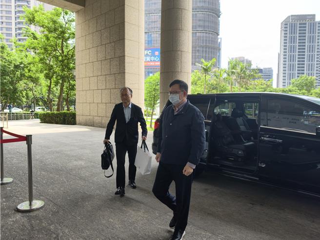台灣新聞通訊社-華亞科開發案開庭 汙點證人翻供 鄭文燦一言不發進入法院