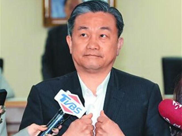 台灣新聞通訊社-賴清德回程航線偏南？王定宇：地球是圓的 其實都是直的