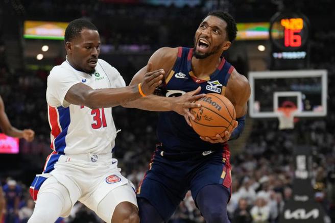 台灣新聞通訊社-NBA》米契爾狂砍43分 騎士G4擊敗活塞扳平系列賽