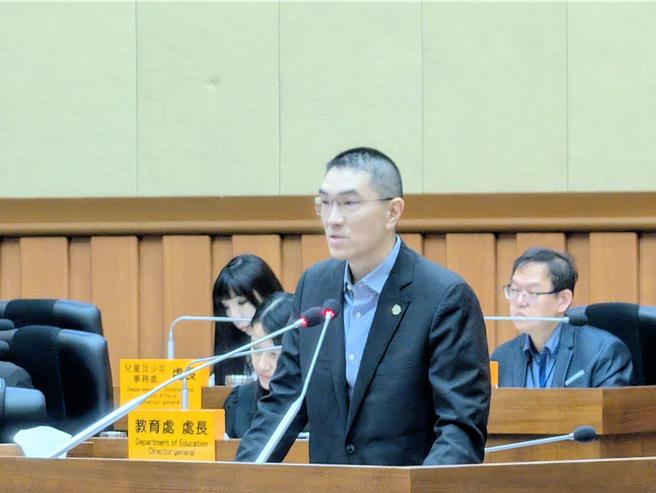 台灣新聞通訊社-議員質疑鴨子船採購有弊 市府強調依法公開招標、評審