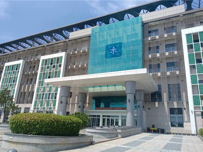台灣新聞通訊社-陸資非法在台挖角研發人才 5高層遭判刑併科100萬罰金