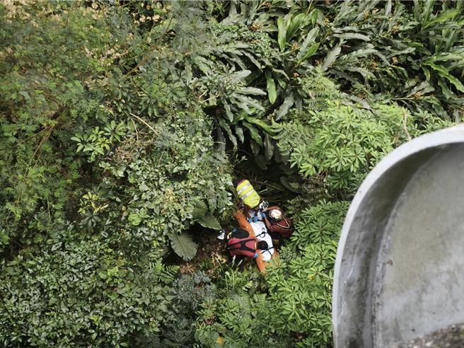 台灣新聞通訊社-桃園龜山女子墜橋身亡 原因待查