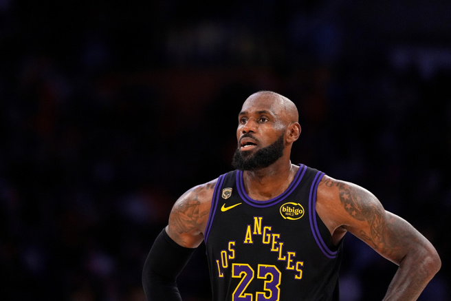 台灣新聞通訊社-NBA》湖人出局、詹皇屈辱退役？美媒：他被橫掃最慘的一次