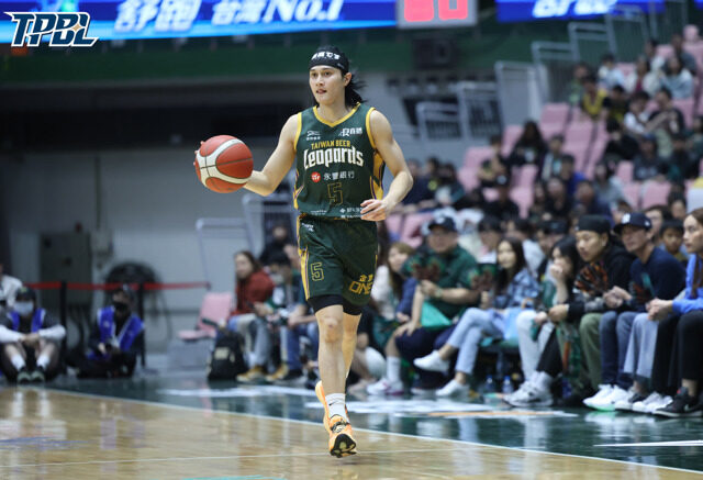 台灣新聞通訊社-TPBL》全隊轟18記三分球 雲豹主場扳平系列賽