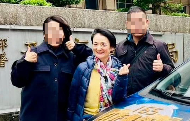 台灣新聞通訊社-台南女警告別式譚艾珍全程陪伴 癌母見最後一面悲吐：那不是我女兒