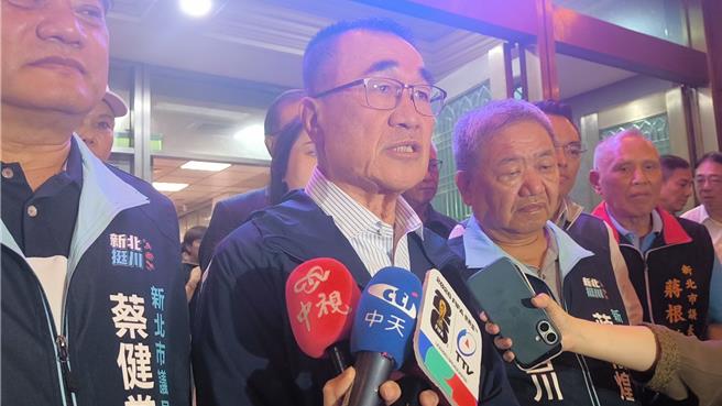 台灣新聞通訊社-淡江大橋通車亂象 李四川籲對手：要求交通部盡快改善