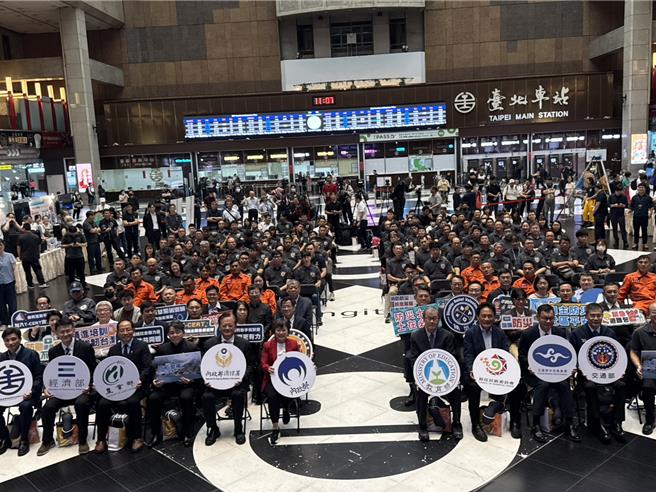 台灣新聞通訊社-12組原民特搜隊正式成軍 劉世芳：在地力量是災防重點