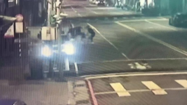 台灣新聞通訊社-洗衣店拿錯衣服！4人深夜喬不攏變全武行 20分鐘全被警送辦