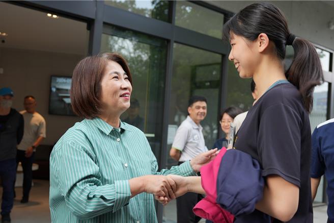 台灣新聞通訊社-屏東會考5178名考生就緒！周春米提醒「這些東西」別帶