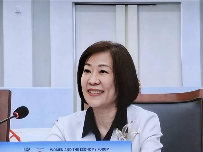 台灣新聞通訊社-率團赴上海出席APEC會議 我經部次長分享育嬰假可按日請