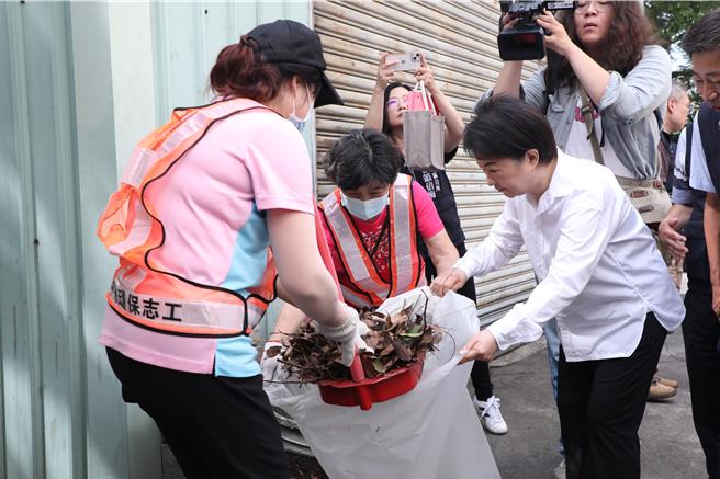 台灣新聞通訊社-台中大掃除全城同步遭指「大型秀」盧秀燕曝考量:老鼠很聰明