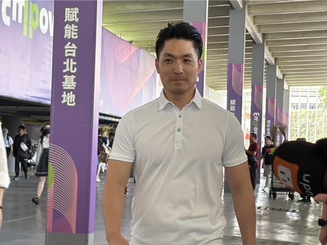台灣新聞通訊社-被問是否換造型拚選戰？ 蔣萬安：專注市政最重要