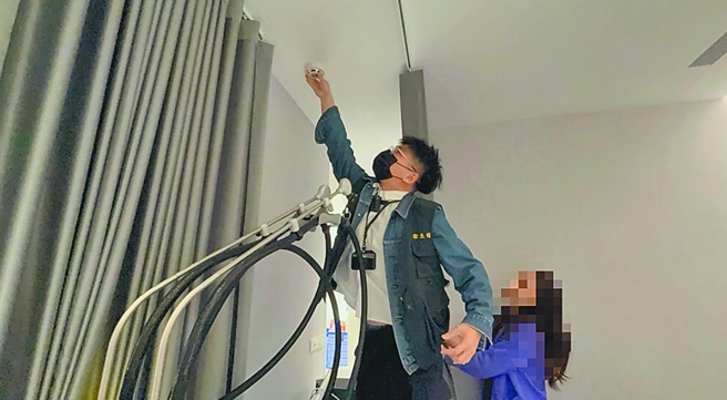 台灣新聞通訊社-偷拍歪風心惶惶　北市議員揭警方高價偵搜器材「抓不到有線偷拍」　