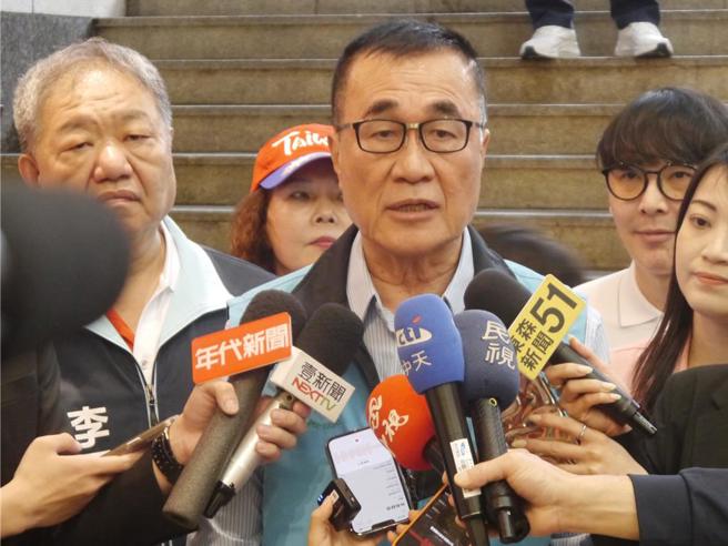 台灣新聞通訊社-白營推薦李四川 批蘇家「開芭樂票」