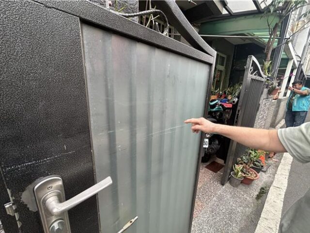 台灣新聞通訊社-屏菸太夯附近住戶頻遭遊客開車撞大門？居民怒求導航修正