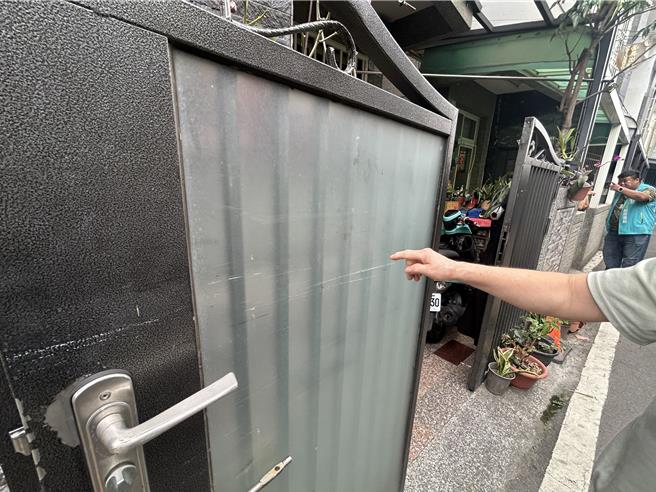 台灣新聞通訊社-屏菸太夯附近住戶頻遭遊客開車撞大門？居民怒求導航修正