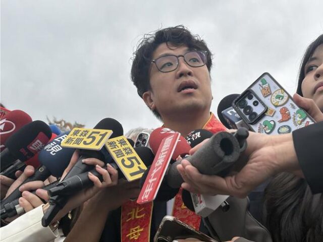 台灣新聞通訊社-沈伯洋披綠袍戰台北市長 郭正亮預言：衝擊到這人