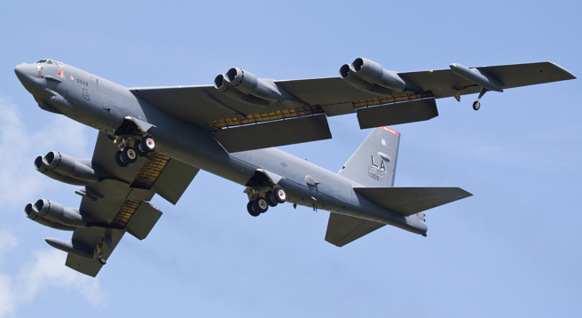 台灣新聞通訊社-「冷戰活化石」B-52H轟炸機將換裝新引擎　服役年限上看80年