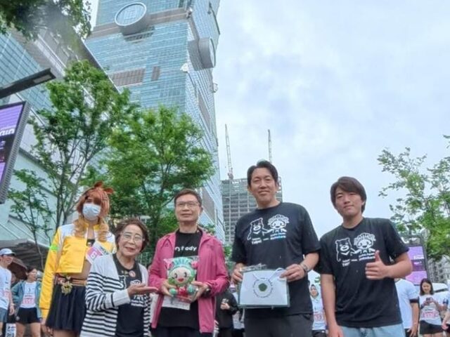 台灣新聞通訊社-101垂直馬拉松首吸大阪官員參賽    貿協董座24分完賽