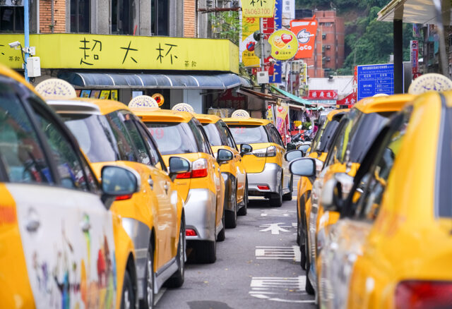 台灣新聞通訊社-手機App叫計程車「備註欄別空白」 運將點頭：真的有差