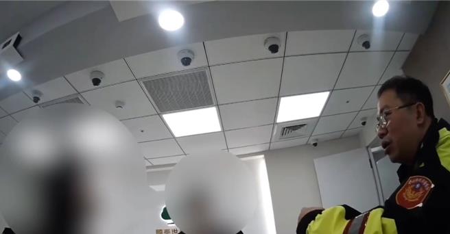 台灣新聞通訊社-險匯百萬到韓國！婦買外匯車未簽約、沒看車 警驚覺詐騙急攔