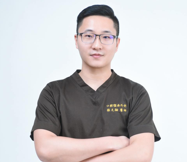 台灣新聞通訊社-名醫張元瀚「剛迎龍鳳胎突離世」！遺孀沉痛接手 診所改名延續精神