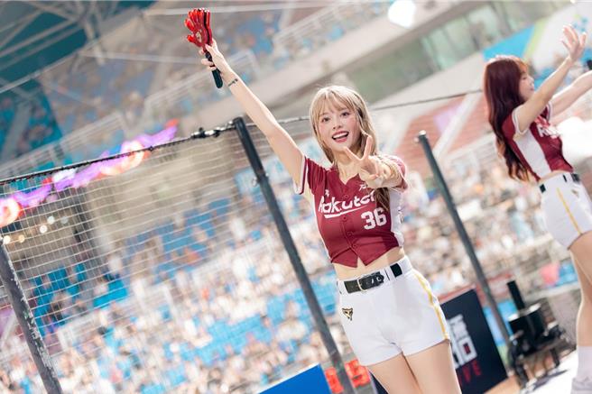 台灣新聞通訊社-樂天女孩禹菡變身「小魔女DoReMi」！主題日火辣應援炸裂全場