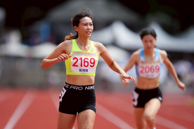 台灣新聞通訊社-全大運》張博雅女子200公尺五連霸 再度完成賽會三金拼圖